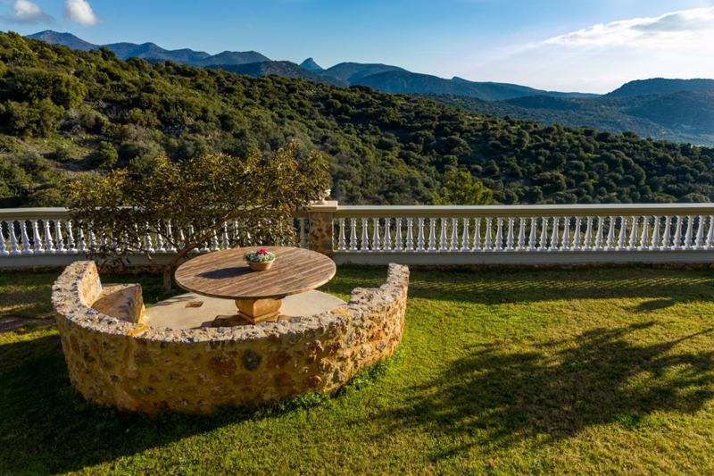 Villa Oaktree in Agios Nikolaos