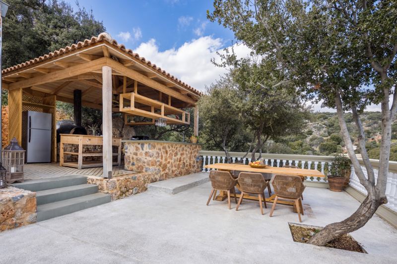 Villa Oaktree in Agios Nikolaos
