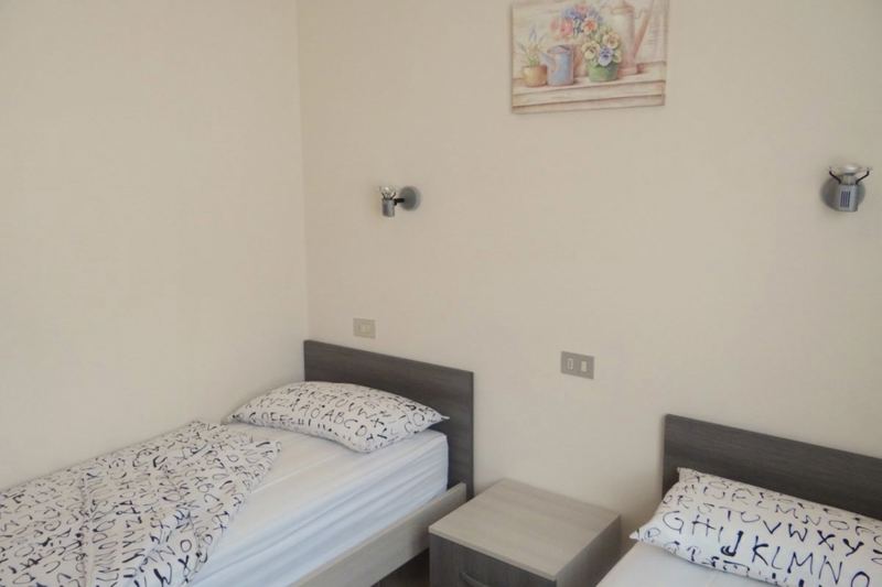 Schlafzimmer 2 mit zwei Einzelbetten
