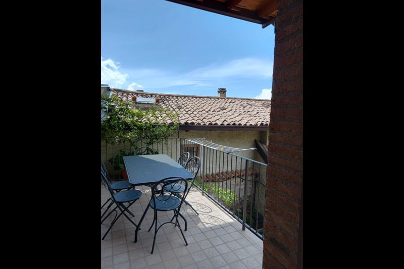 Apt. Rosa, Balkon