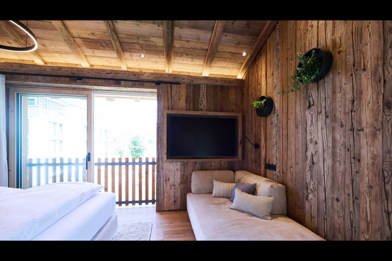 Schlafzimmer 1