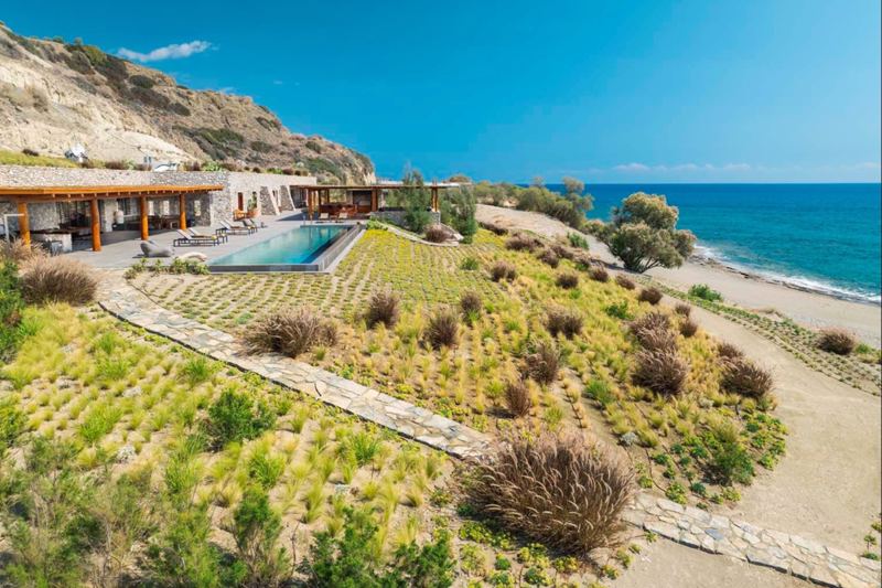 Villa Beach House Arvi East in Arvi