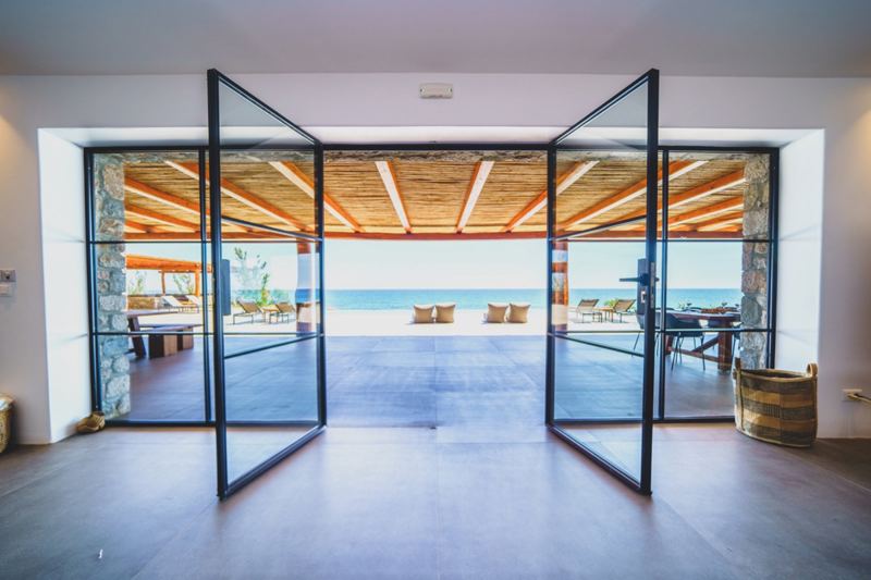 Villa Beach House Arvi East in Arvi
