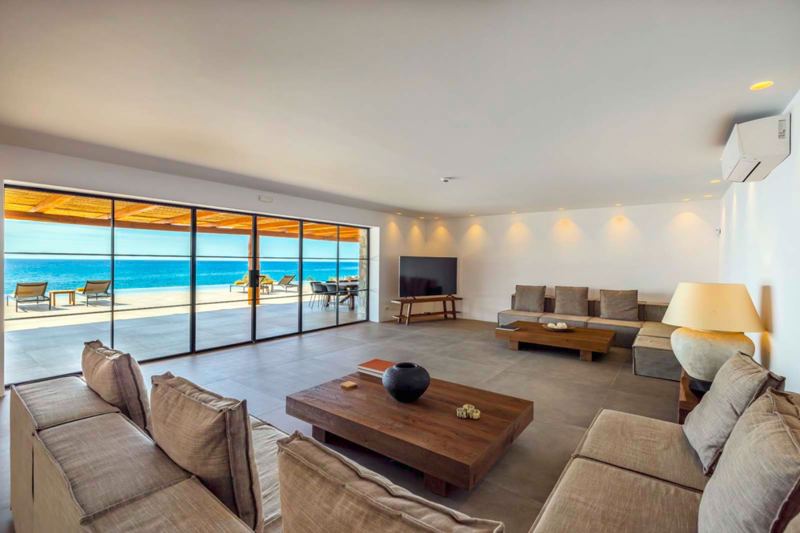 Villa Beach House Arvi East in Arvi