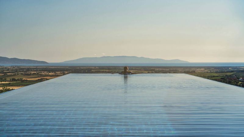 Infinitypool mit Blick auf das Meer