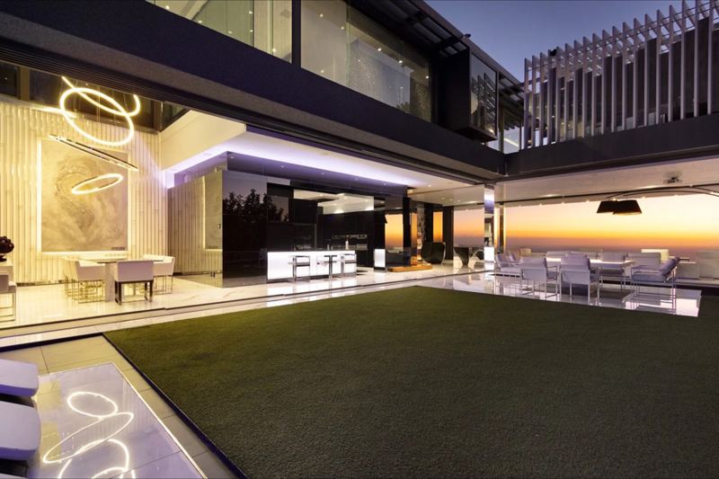 Villa Quantum in Clifton