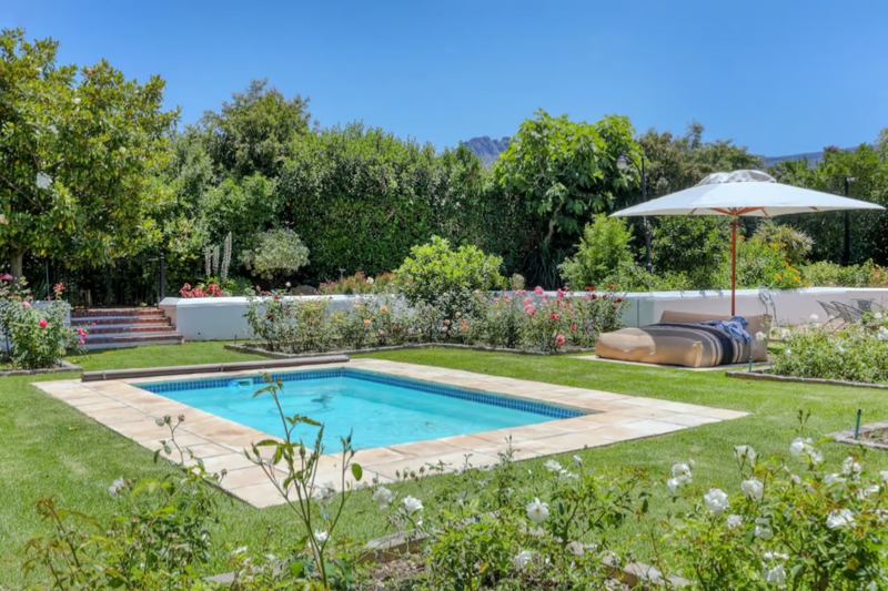Villa Buitenzorg in Constantia