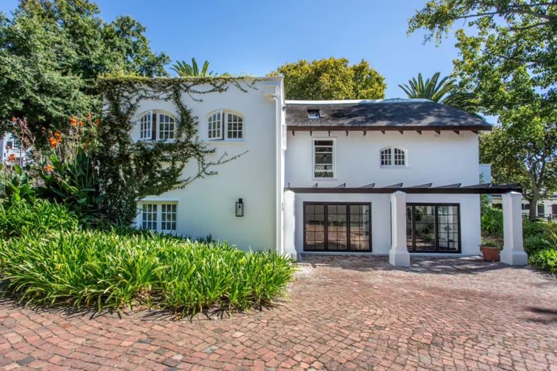 Villa Buitenzorg in Constantia