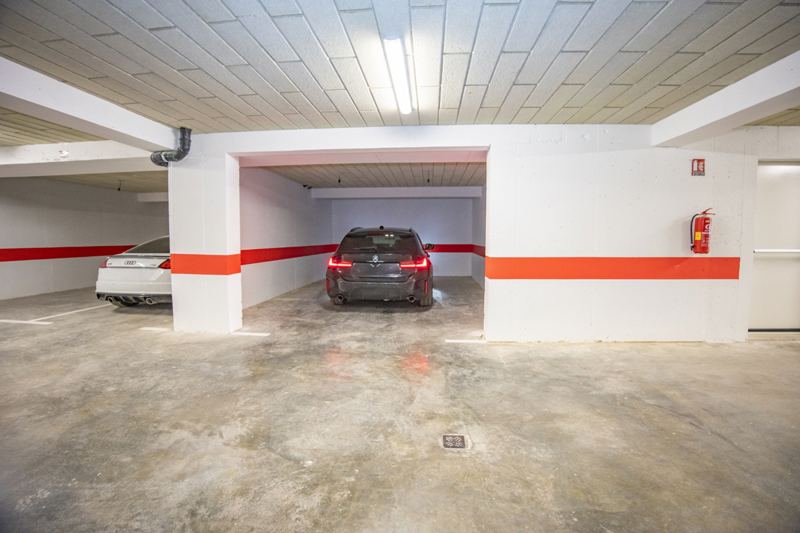 In der Tiefgarage steht Ihnen ein Stellplatz zur Verfügung