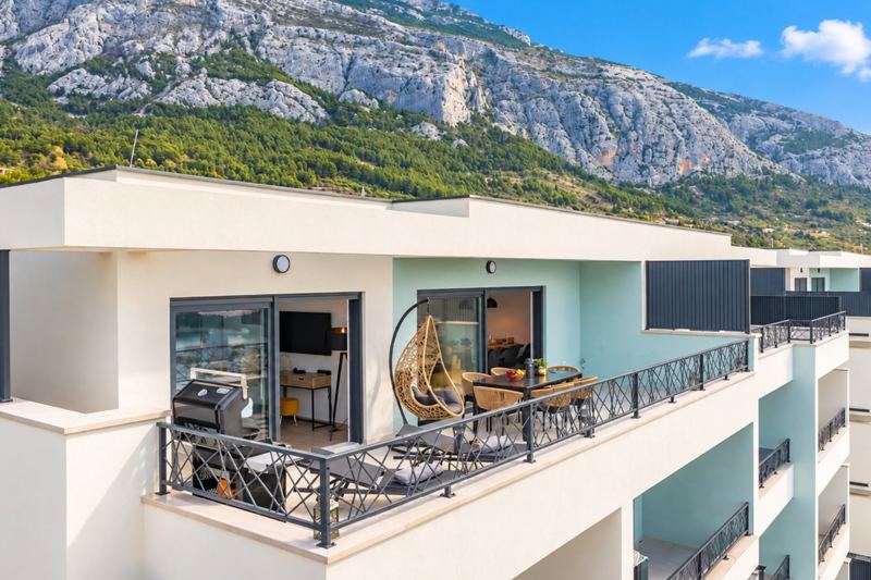 Die große Dachterrasse des Penthouse Helena in Makarska