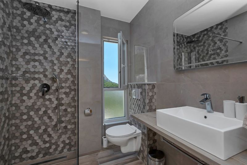 Ensuite Badezimmer 1