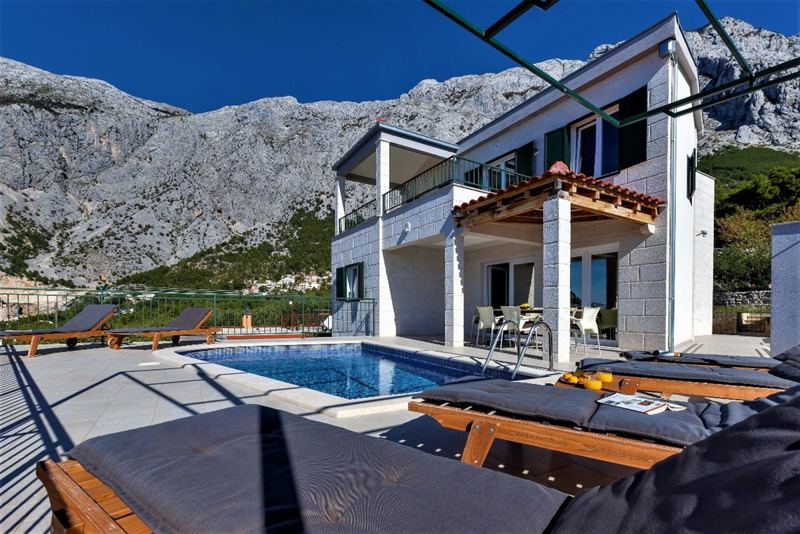 Villa Magico in Bast