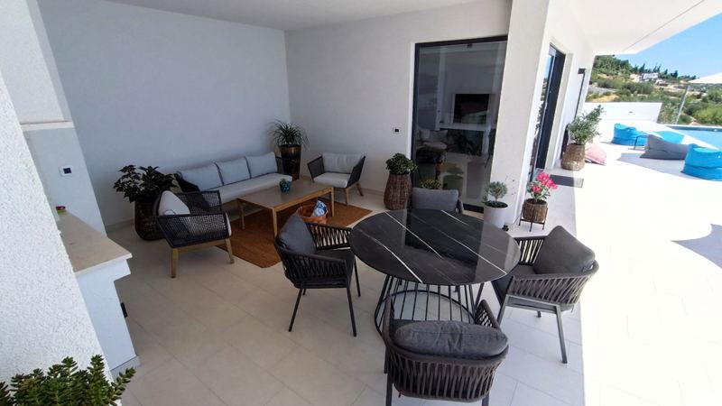 Villa SkyBlue mit Pool in Podgora