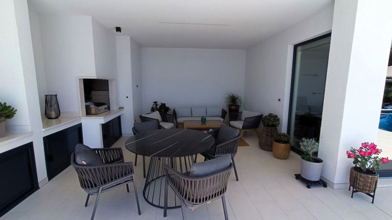 Villa SkyBlue mit Pool in Podgora
