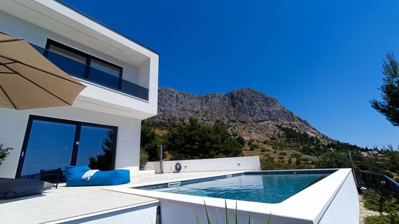 Villa SkyBlue mit Pool in Podgora