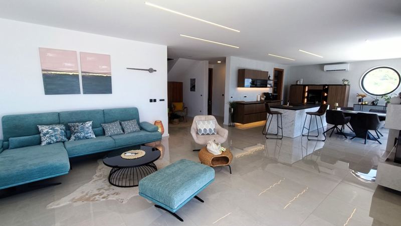 Villa SkyBlue mit Pool in Podgora