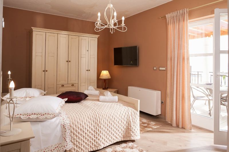 Villa Petra mit Pool in Makarska