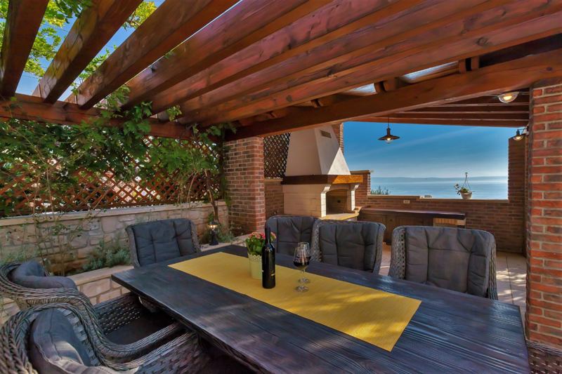 Villa Petra mit Pool in Makarska