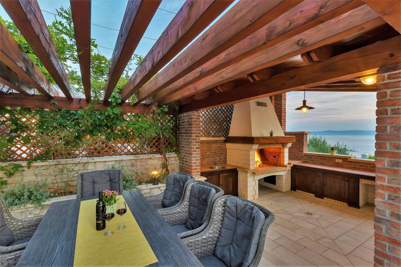 Pergola mit Grill