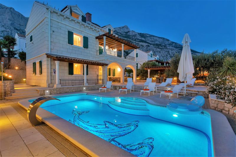 Villa Petra mit Pool in Makarska
