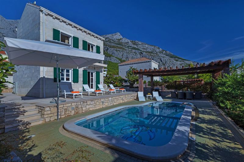 Villa Marko mit Pool in Makarska