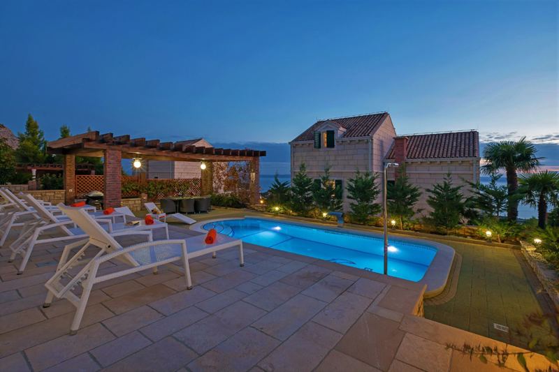 Villa Marko mit Pool in Makarska