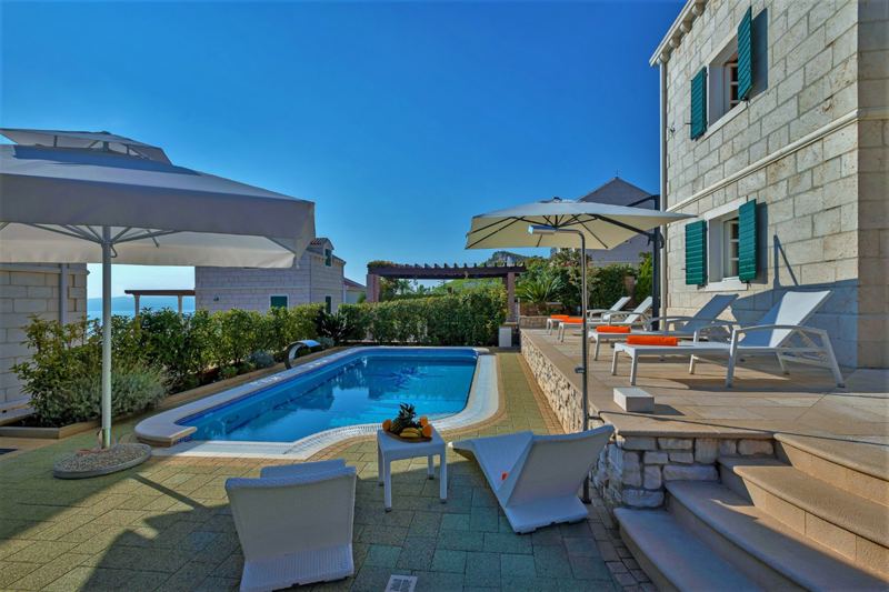 Villa Goran mit Pool in Makarska