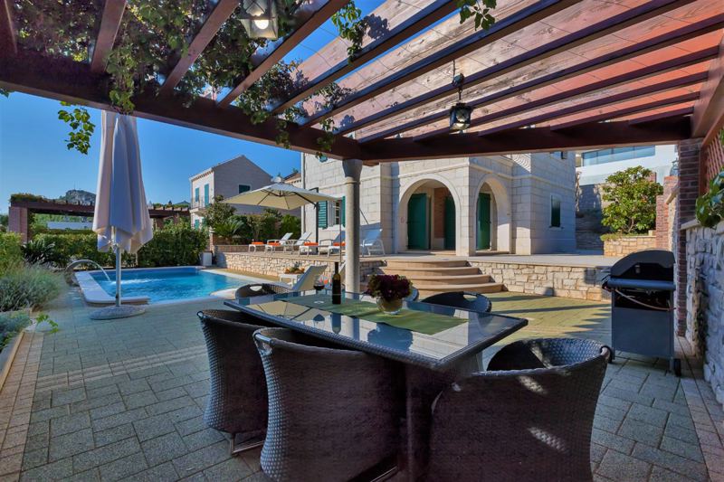 Villa Goran mit Pool in Makarska
