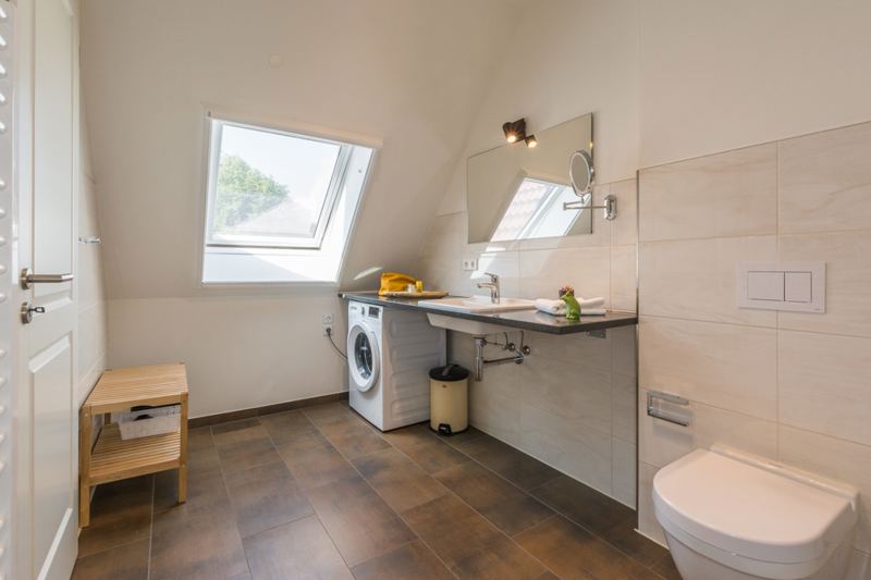 Badezimmer II im DG
