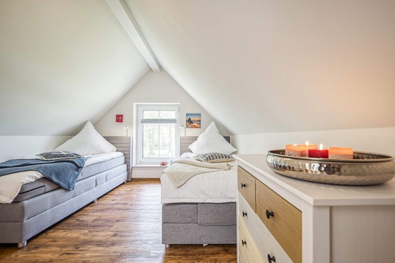 Schlafzimmer II im DG