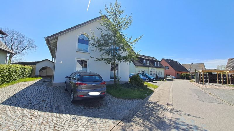 Parkplatz am Haus