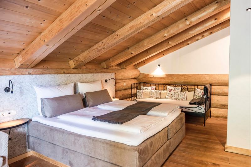 Chalet Beim Waicher Chalets & Suiten Chalet Naturstammhaus in Ruhpolding