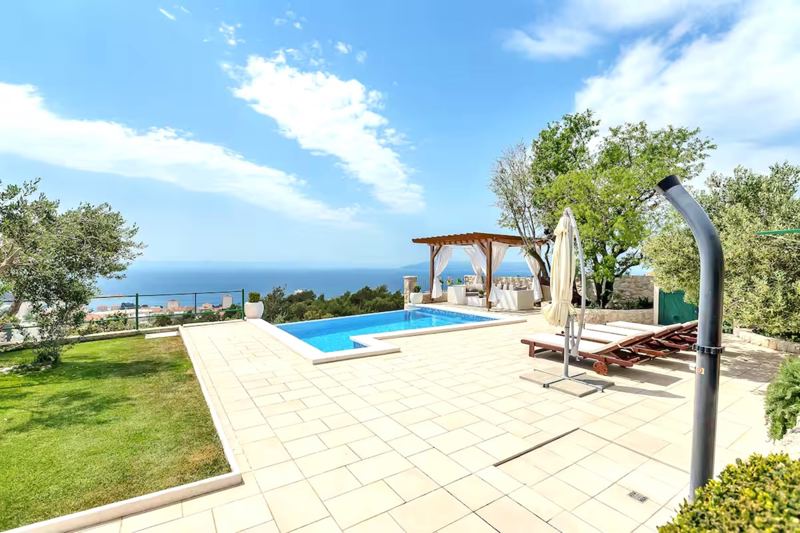 Villa Mendula in Makarska