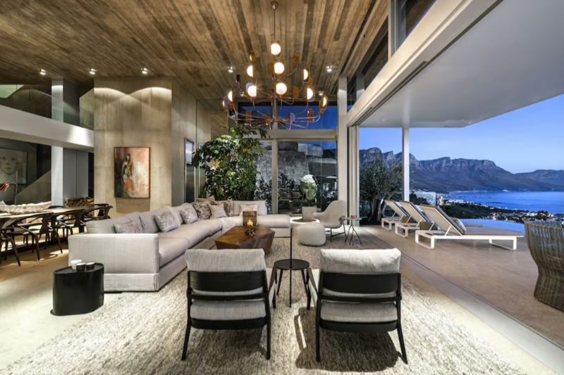 Villa Obsidian in Clifton