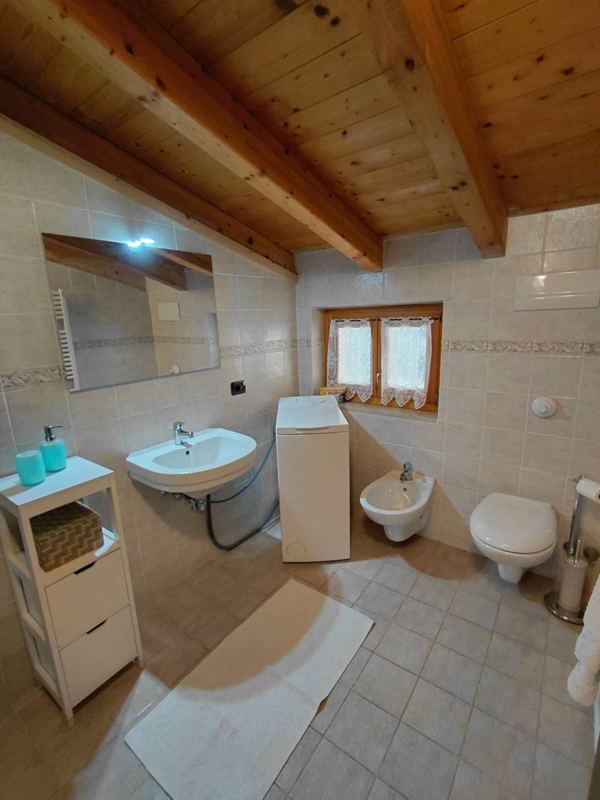 Casa Maja Tignale Gardasee Bad mit Waschmaschine