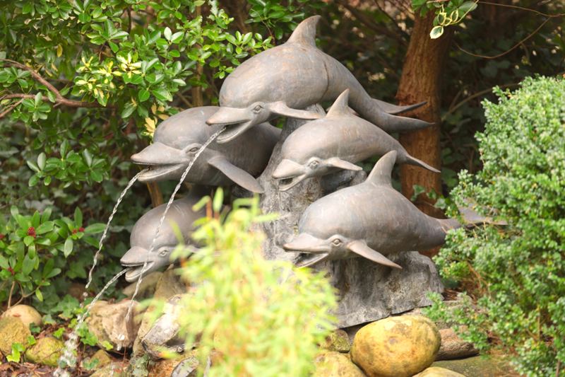 Im Garten befindet sich ein ganz besonderer Springbrunnen 