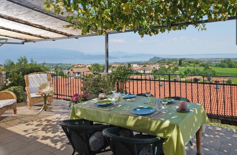 Ferienwohnung Terrazze sul Garda in Castello