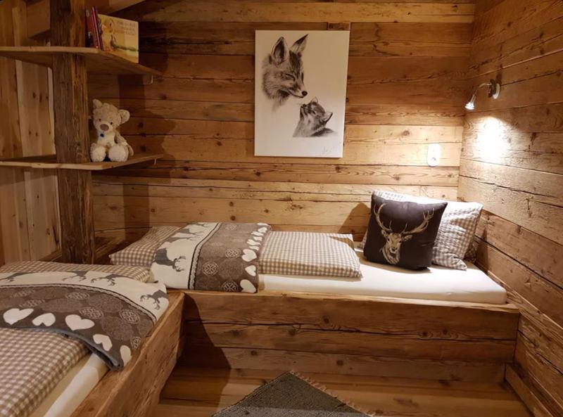 Das zweite Schlafzimmer mit zwei Einzelbetten