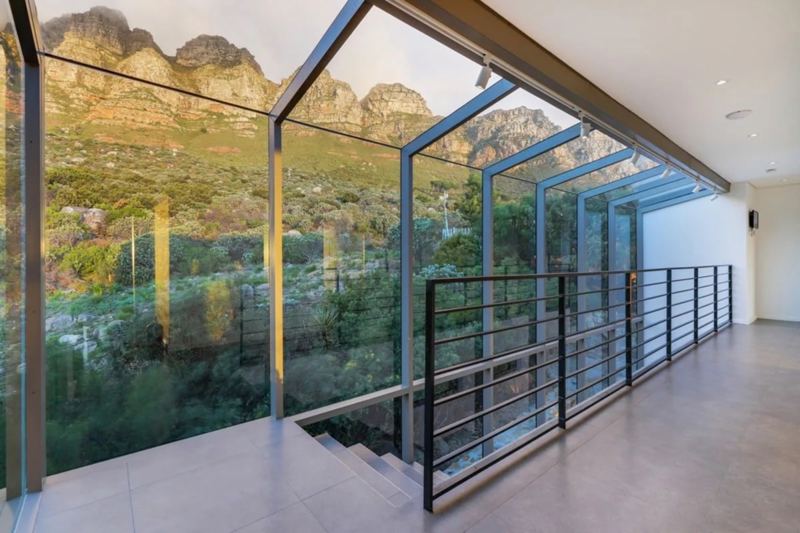 Villa The Views in Camps Bay